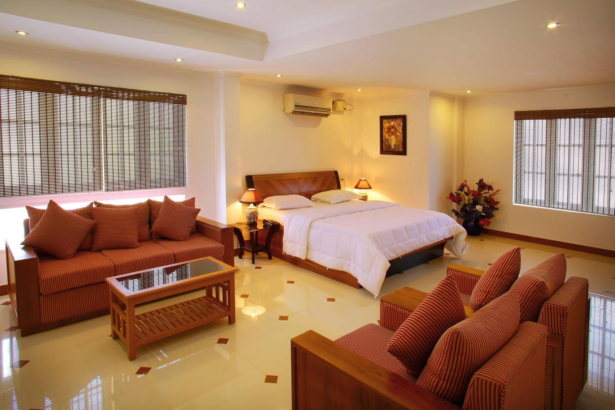Hotel Phils' Residency & Banquets Kochi Exteriér fotografie